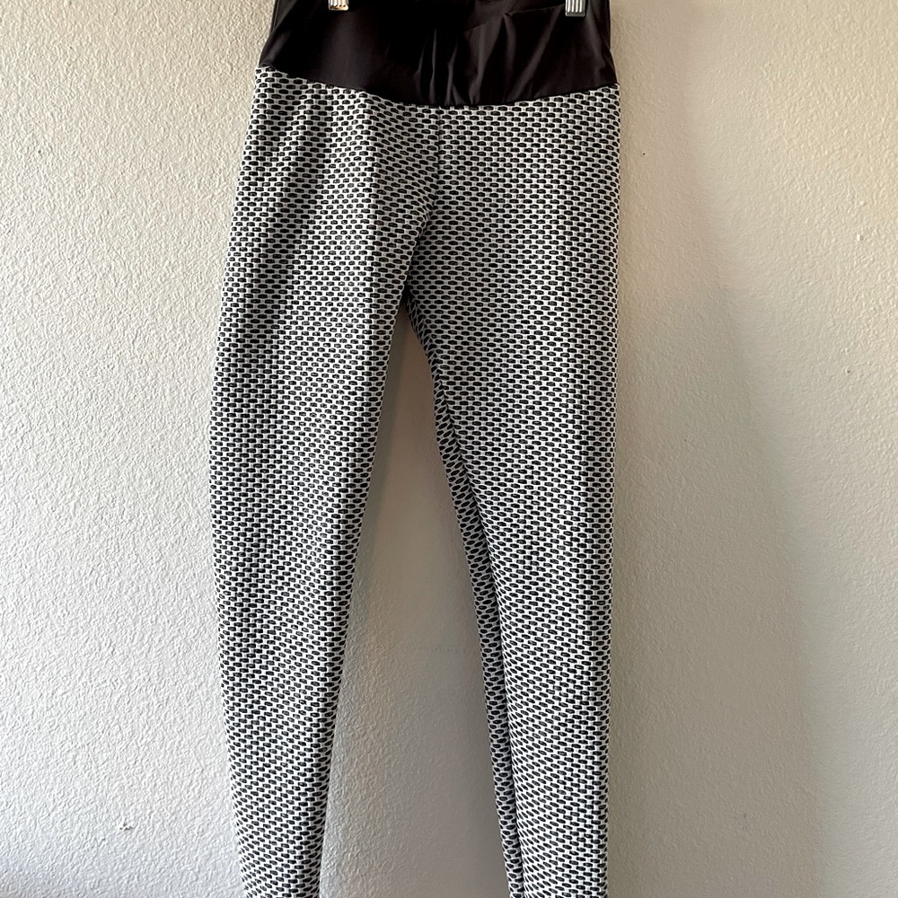 Athletic leggings